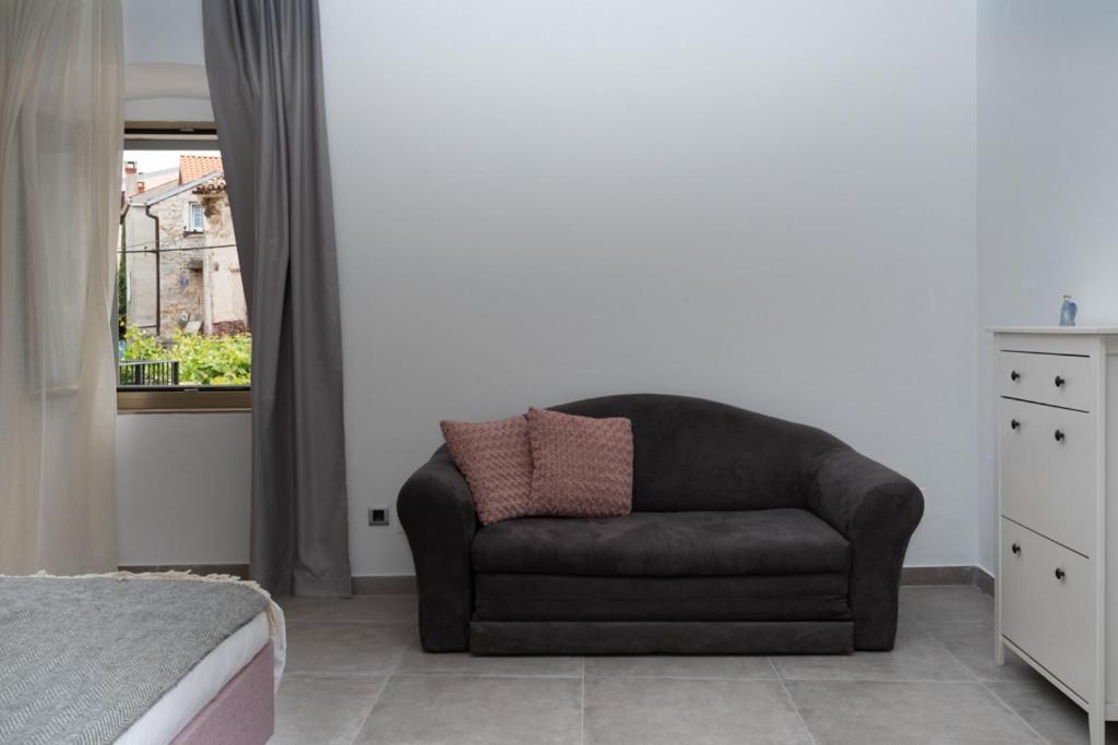 Villa Moderno 3 Casa Vecchia à Peroj Extérieur photo